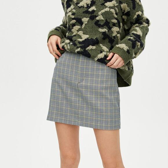 Pull & Bear Patterned Mini Skirt - Picture 9 of 16